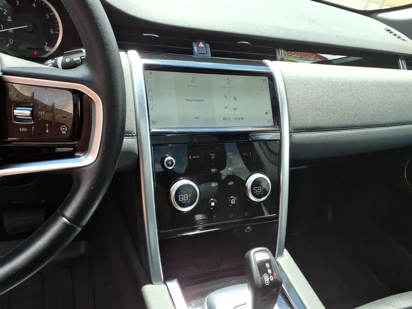 2023 Land Rover Discovery - $26,431
