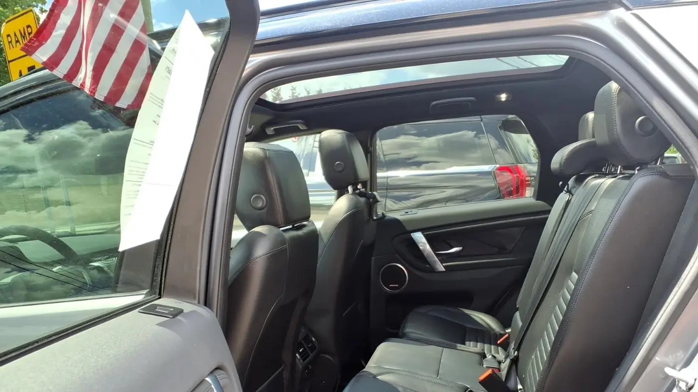 2023 Land Rover Discovery Sport P250 SE