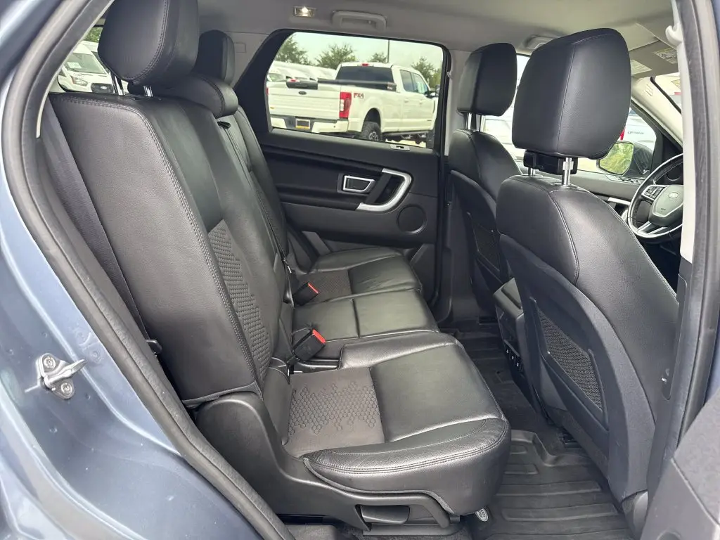 2018 Land Rover Discovery - $12,900