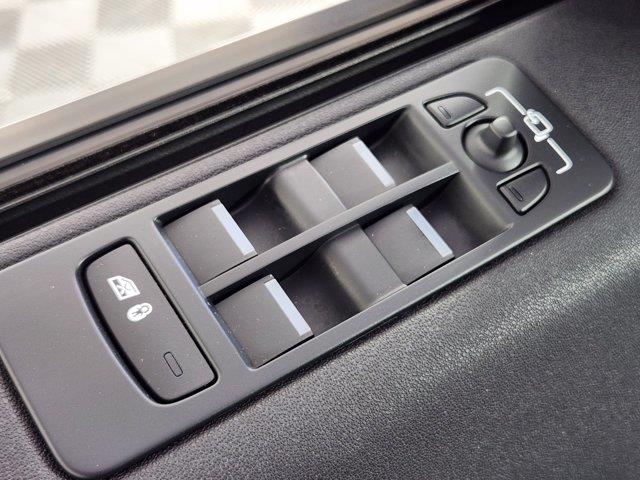 2018 Land Rover Discovery - $12,724