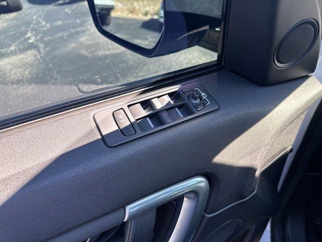 2019 Land Rover Discovery - $15,975