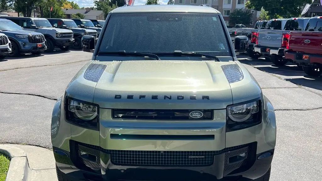 2023 Land Rover Defender 90 X-Dynamic SE