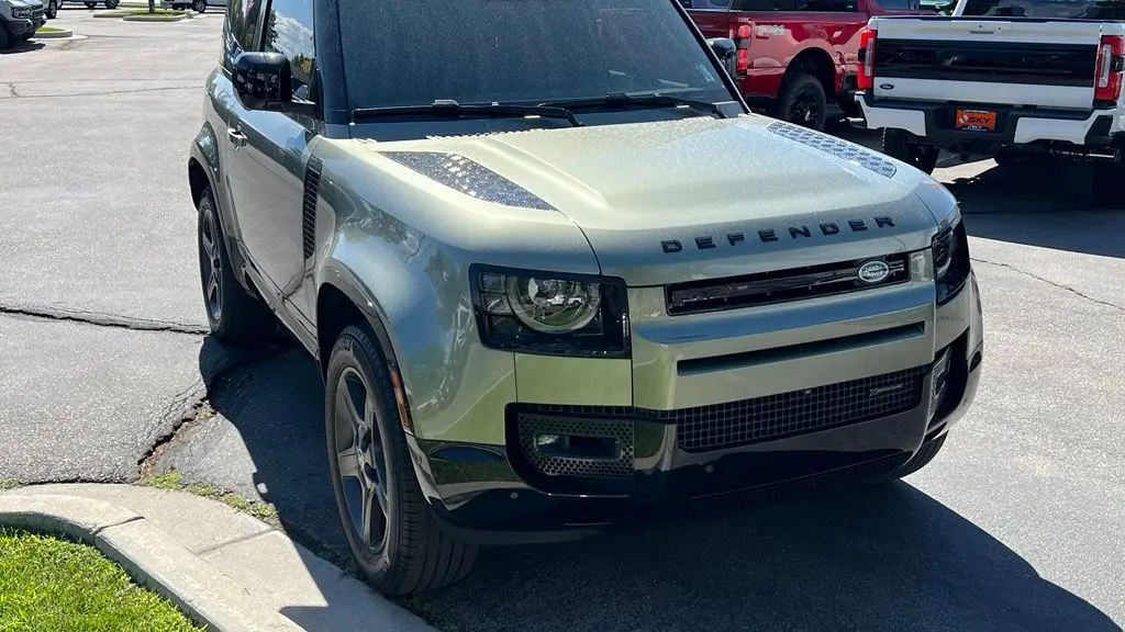 2023 Land Rover Defender 90 X-Dynamic SE