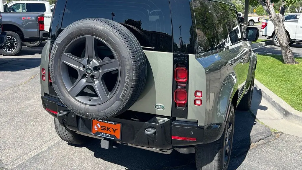 2023 Land Rover Defender 90 X-Dynamic SE