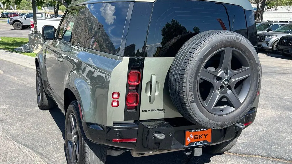 2023 Land Rover Defender 90 X-Dynamic SE