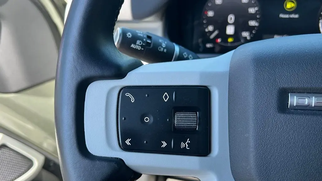 2023 Land Rover Defender 90 X-Dynamic SE