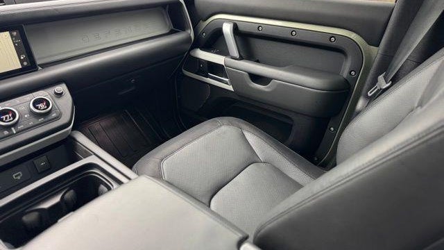 2023 Land Rover Defender 110 X-Dynamic SE