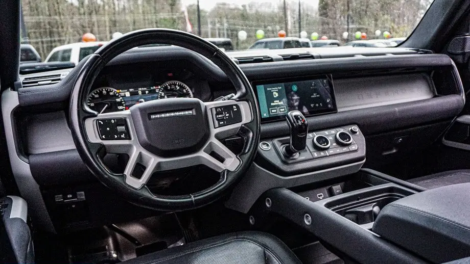 2023 Land Rover Defender 110 X-Dynamic SE