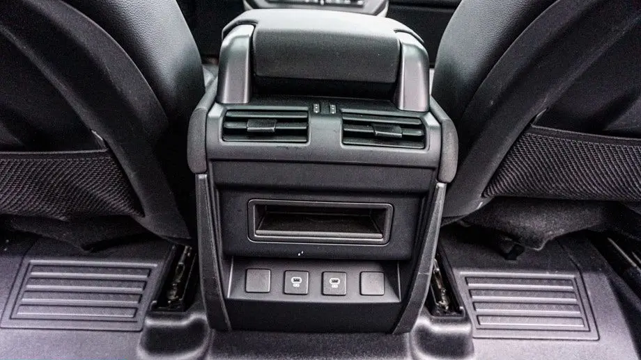2023 Land Rover Defender 110 X-Dynamic SE