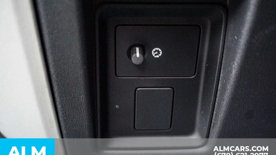 2023 Land Rover Defender 110 X-Dynamic SE