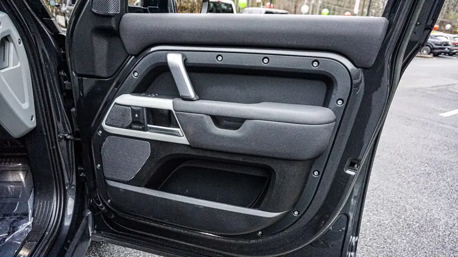 2023 Land Rover Defender 110 X-Dynamic SE