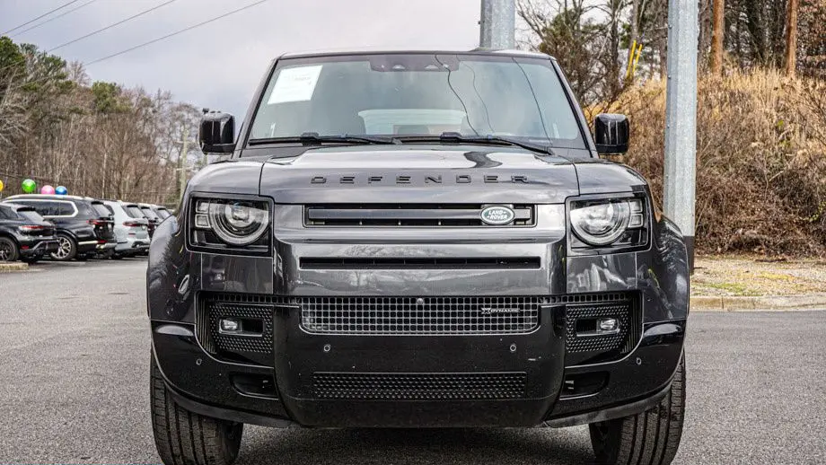 2023 Land Rover Defender 110 X-Dynamic SE