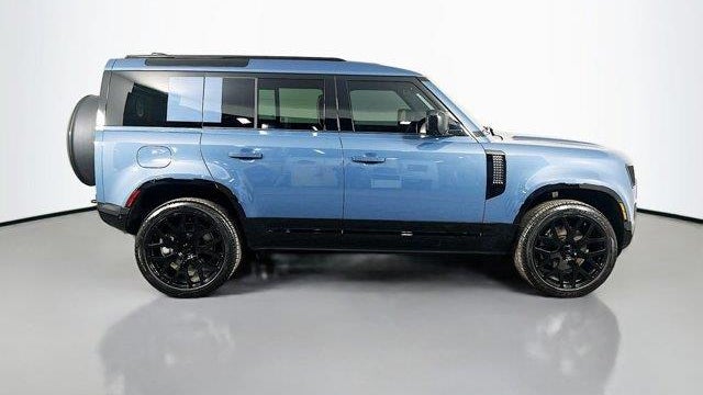 2026 Land Rover Defender 110 P400 X-Dynamic SE