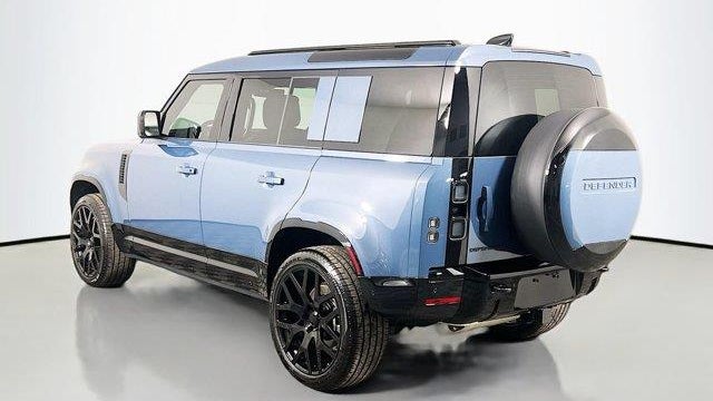 2026 Land Rover Defender 110 P400 X-Dynamic SE
