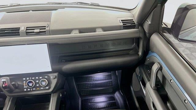 2026 Land Rover Defender 110 P400 X-Dynamic SE