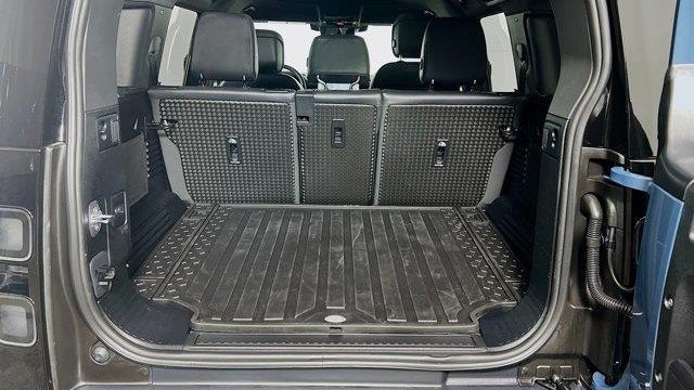 2026 Land Rover Defender 110 P400 X-Dynamic SE