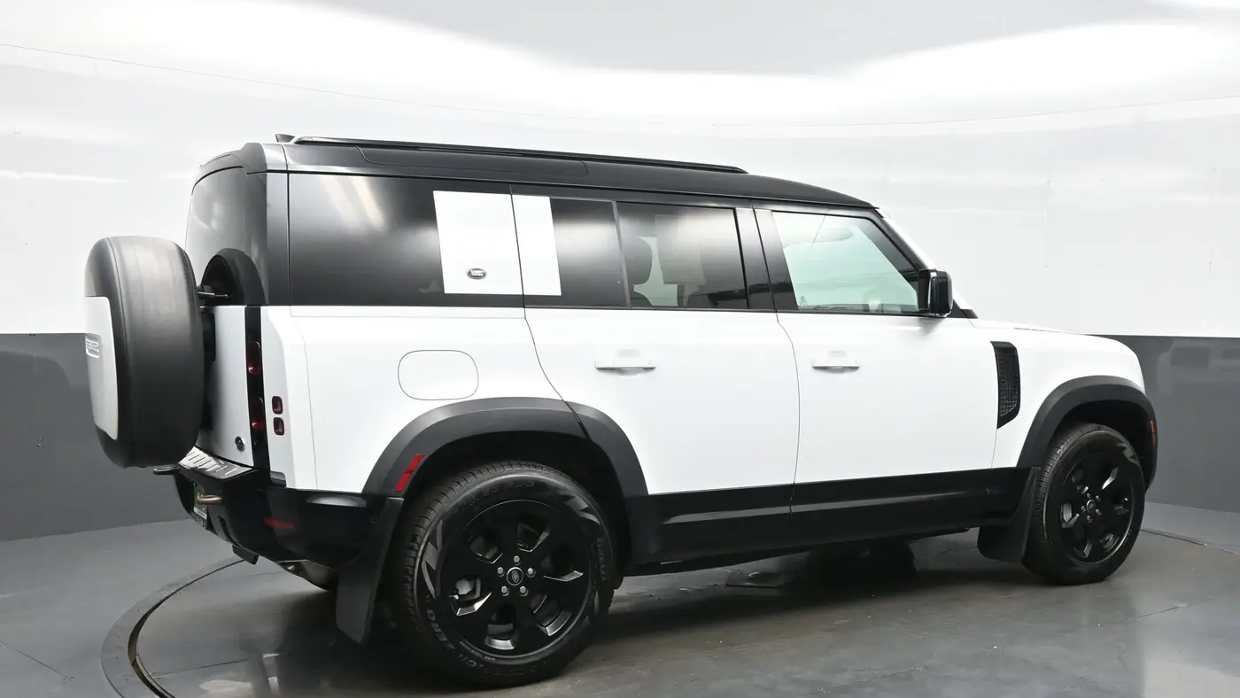 2023 Land Rover Defender 110 X-Dynamic SE