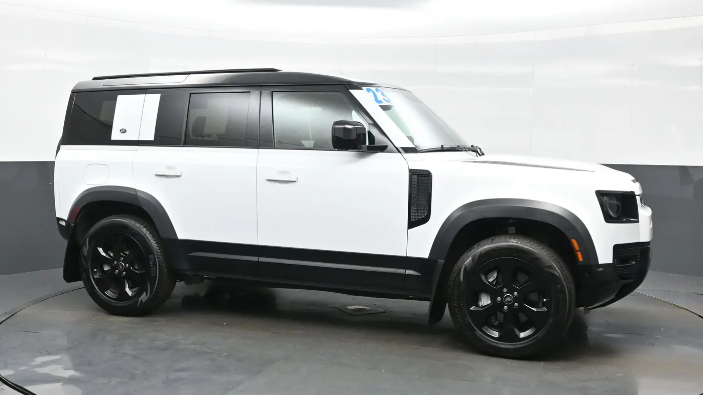 2023 Land Rover Defender 110 X-Dynamic SE