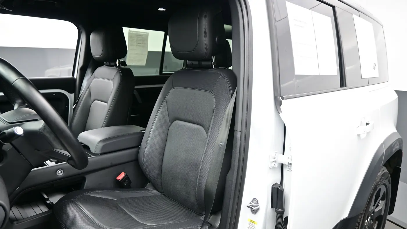 2023 Land Rover Defender 110 X-Dynamic SE