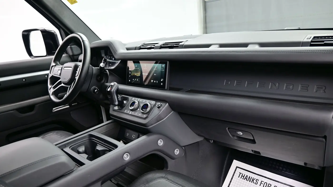 2023 Land Rover Defender 110 X-Dynamic SE