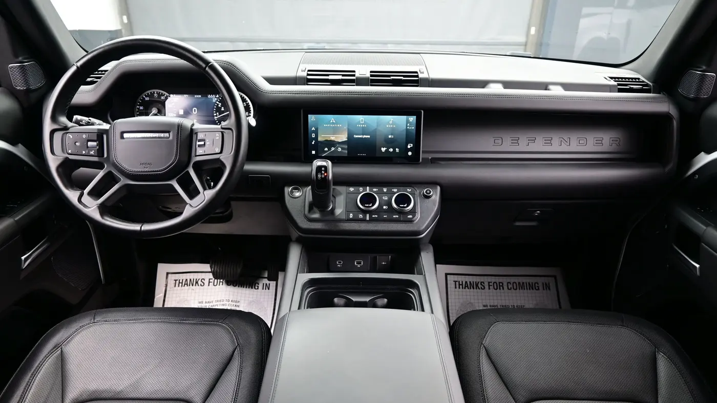 2023 Land Rover Defender 110 X-Dynamic SE