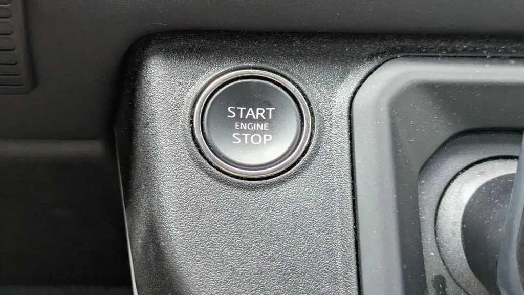 2024 Land Rover Defender 110 P400 X-Dynamic SE