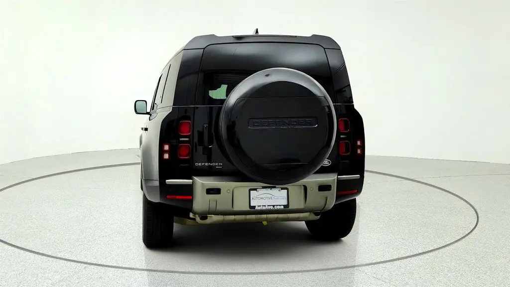 2023 Land Rover Defender 110 X-Dynamic SE