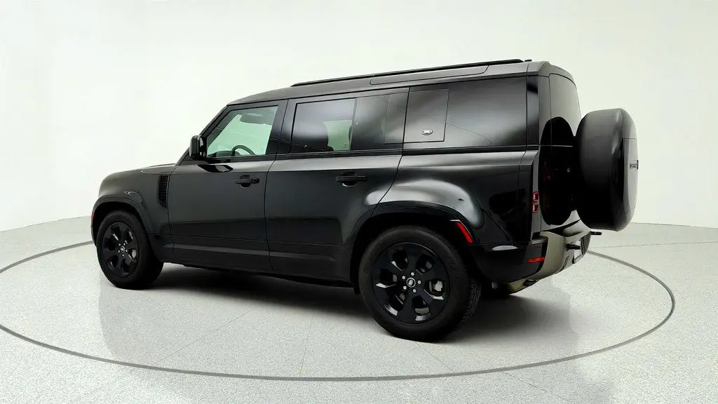 2023 Land Rover Defender 110 X-Dynamic SE