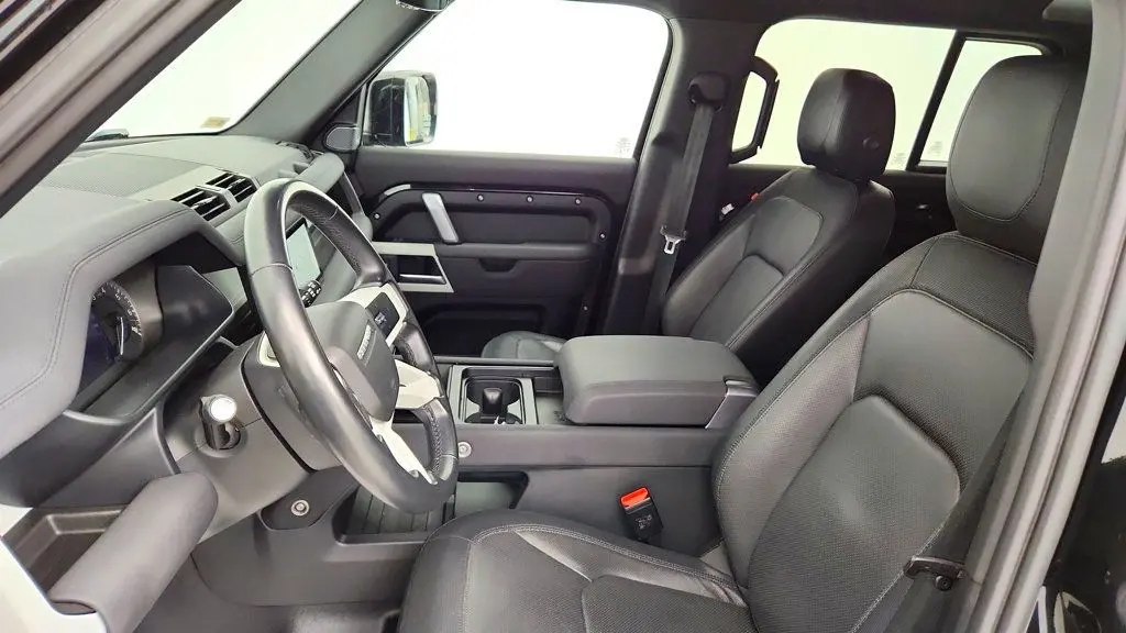 2023 Land Rover Defender 110 X-Dynamic SE