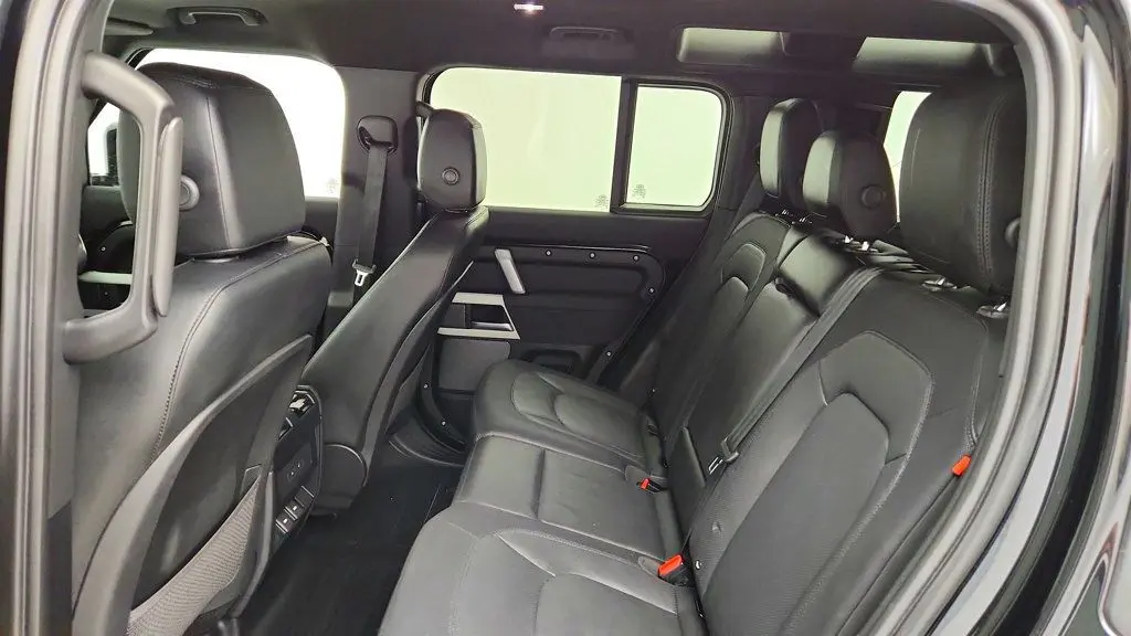 2023 Land Rover Defender 110 X-Dynamic SE