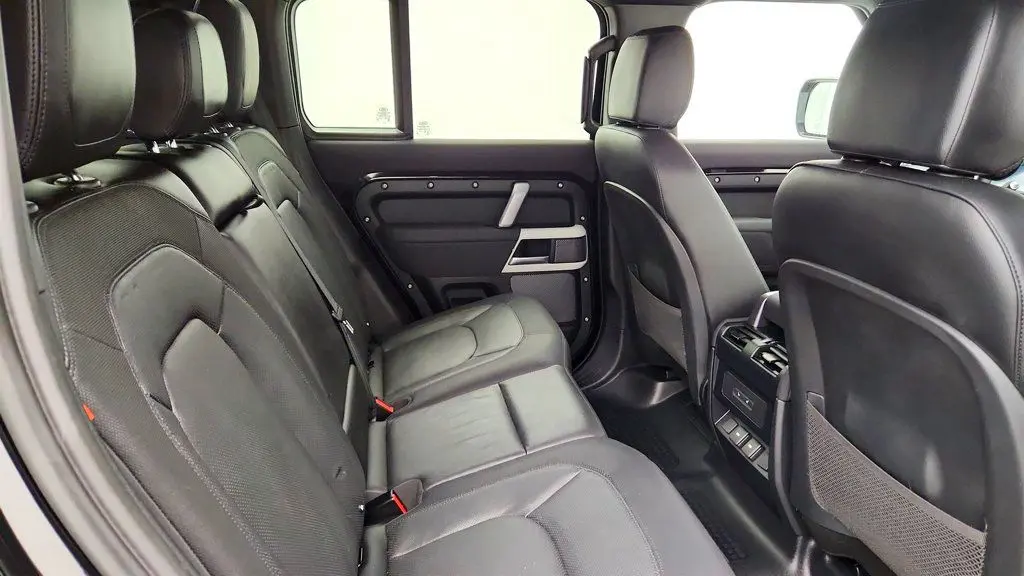2023 Land Rover Defender 110 X-Dynamic SE