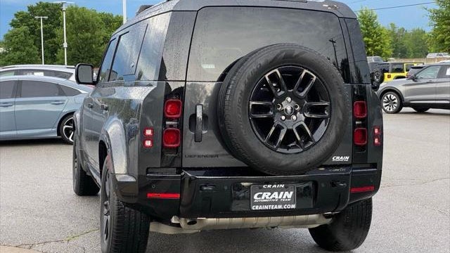 2024 Land Rover Defender 110 P400 X-Dynamic SE