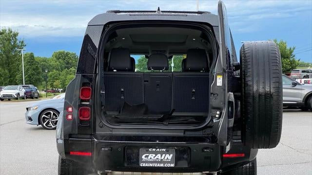2024 Land Rover Defender 110 P400 X-Dynamic SE