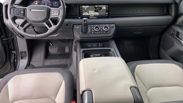 2024 Land Rover Defender 110 P400 X-Dynamic SE