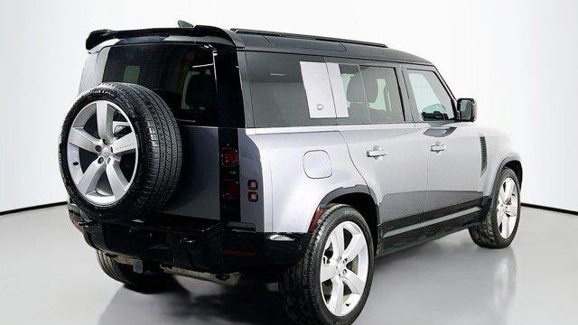 2024 Land Rover Defender 110 P400 X-Dynamic SE