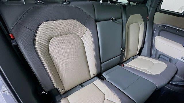 2024 Land Rover Defender 110 P400 X-Dynamic SE