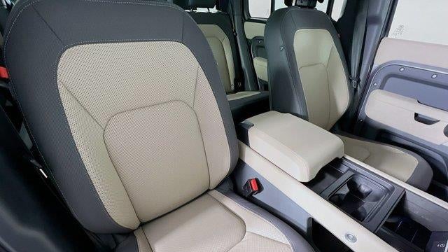 2024 Land Rover Defender 110 P400 X-Dynamic SE