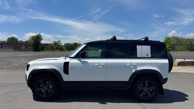 2023 Land Rover Defender 110 X-Dynamic SE