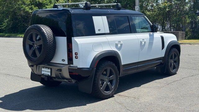 2023 Land Rover Defender 110 X-Dynamic SE