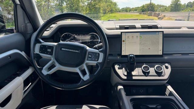 2023 Land Rover Defender 110 X-Dynamic SE