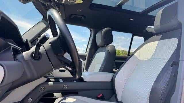 2023 Land Rover Defender 110 X-Dynamic SE