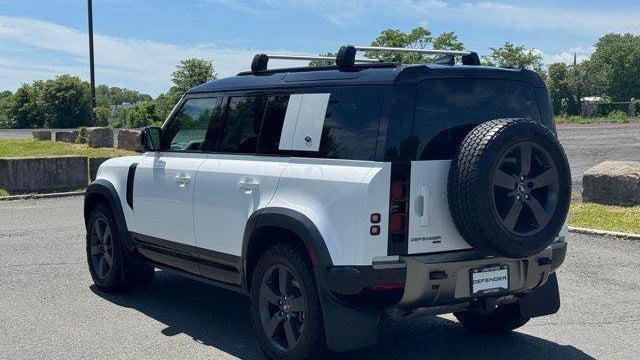 2023 Land Rover Defender 110 X-Dynamic SE