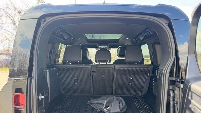 2023 Land Rover Defender 110 X-Dynamic SE