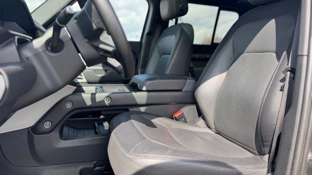 2023 Land Rover Defender 110 X-Dynamic SE
