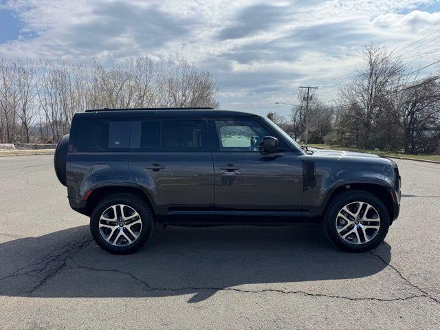 2023 Land Rover Defender - $44,978