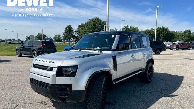 2024 Land Rover Defender 110 P400 X-Dynamic SE