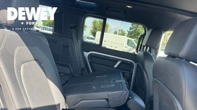 2024 Land Rover Defender 110 P400 X-Dynamic SE