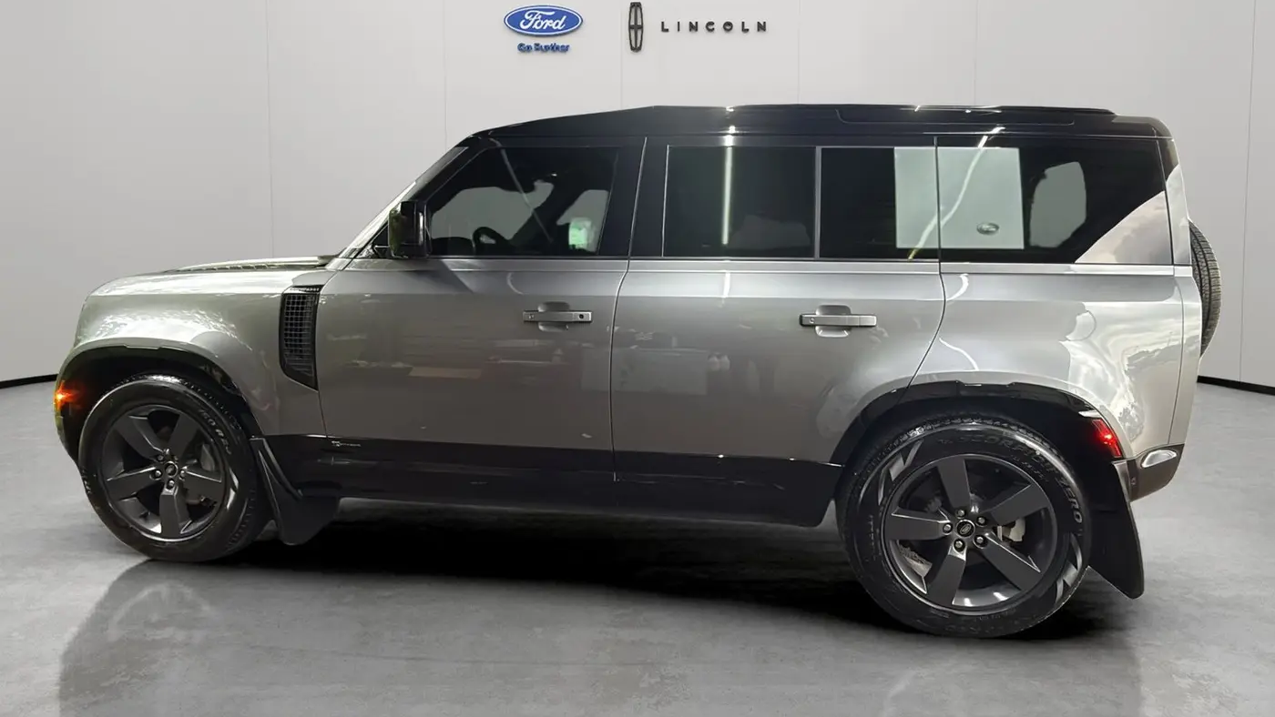 2021 Land Rover Defender 110 X-Dynamic SE