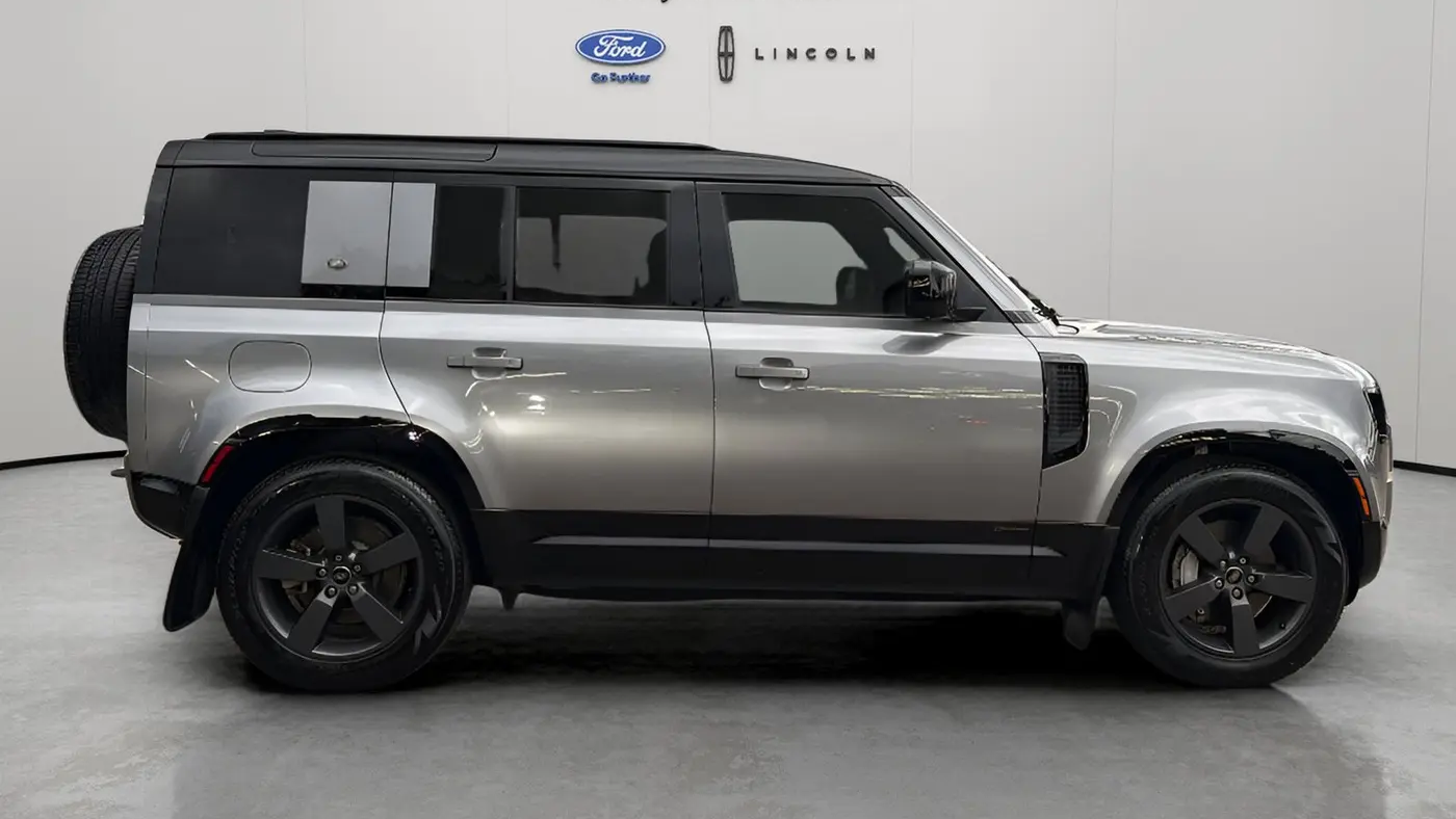 2021 Land Rover Defender 110 X-Dynamic SE