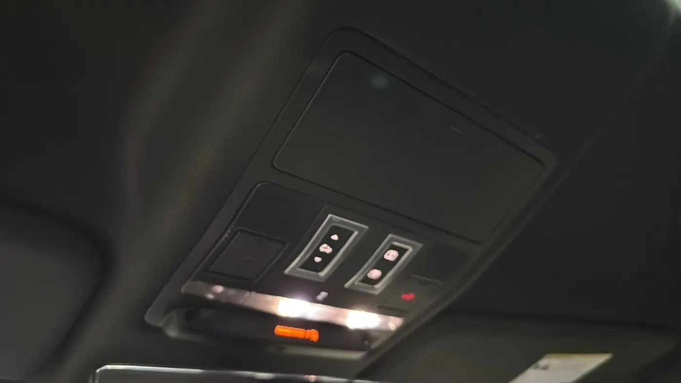 2021 Land Rover Defender 110 X-Dynamic SE